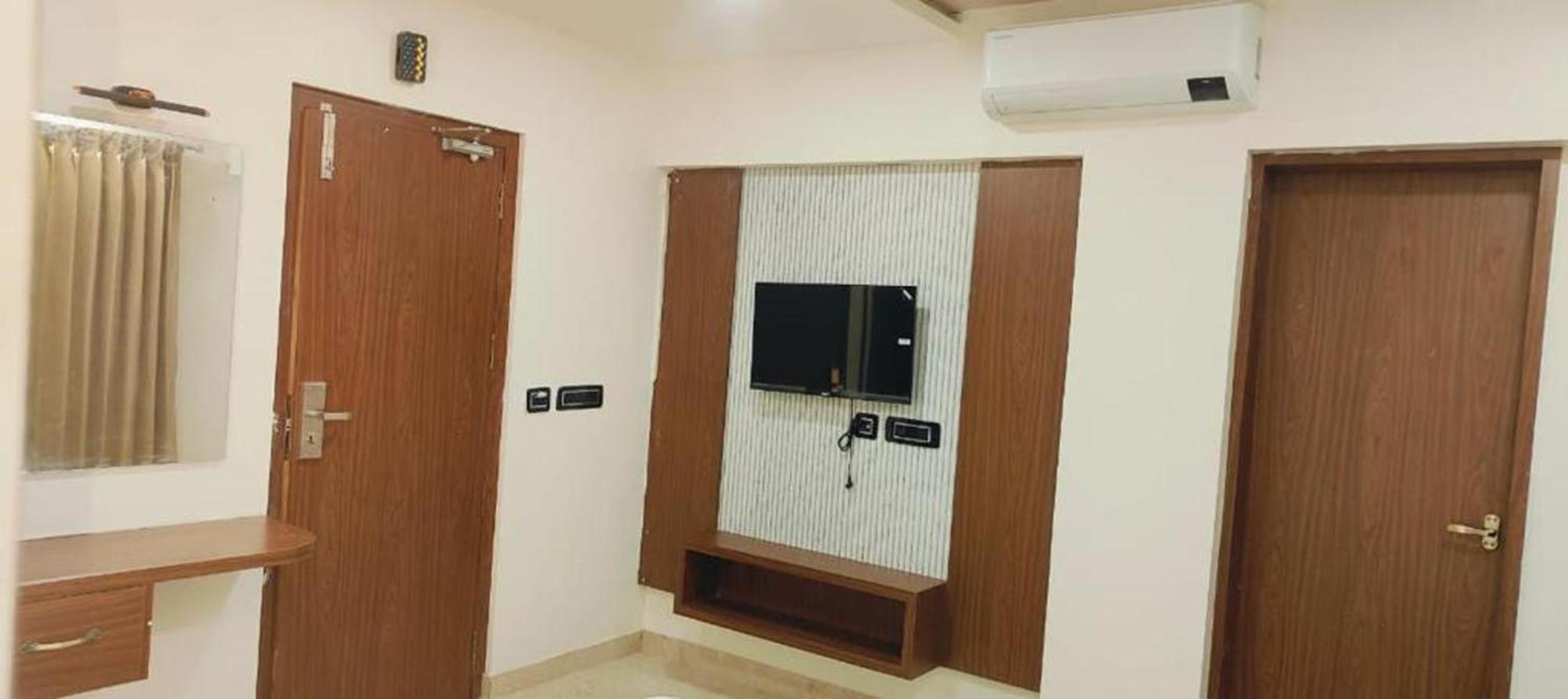 Sree Mahalakshmi Residency By K Hotels Virudunagar Екстериор снимка