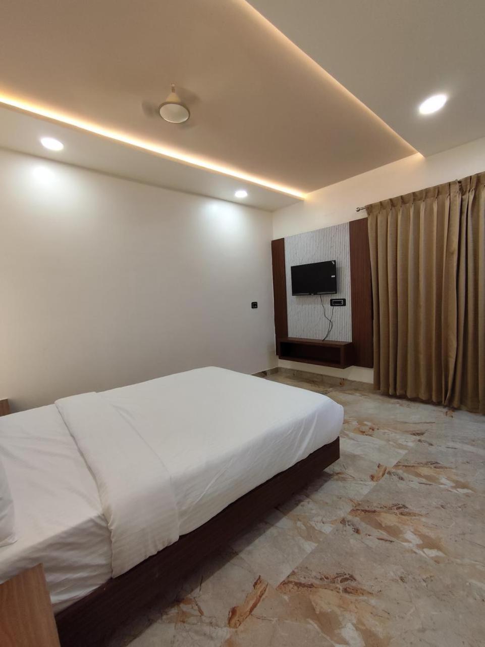 Sree Mahalakshmi Residency By K Hotels Virudunagar Екстериор снимка